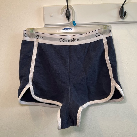 💥2/15$💥 Calvin Klein shorts - Picture 1 of 3